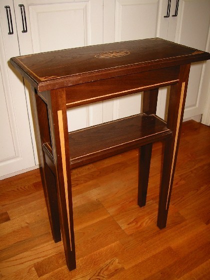 Inlayed table