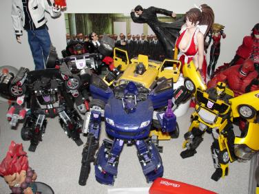 Alternators.Decepticons.Group.Shot