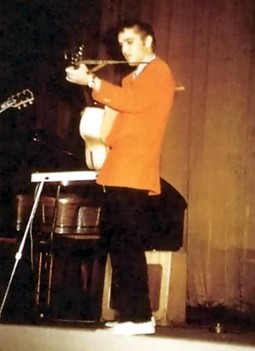 Elvis during an early show.