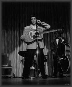 Elvis onstage Listening