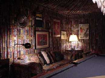 Graceland poolroom