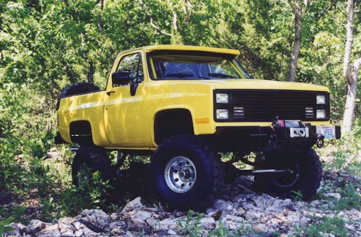 Steve Frisbie's modified '85 m1009 military k5 from Coloradok5.com.&nbsp; This truck is one mean motherf*cker.