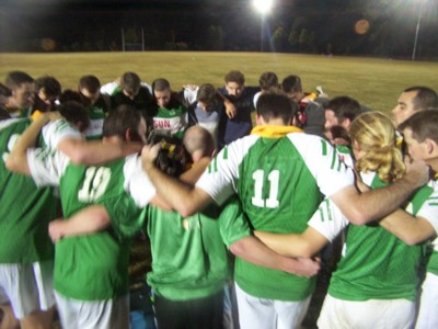 Shamrocks regroup at half-time of the 2004 Shield final