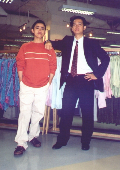 Bersama Zul, kawan baik masa kerja kat Subang Parade.