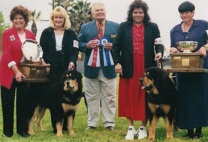 Maggie(left) and Fuso(right), BOS/BOB