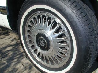 Cadillac DeVille 1