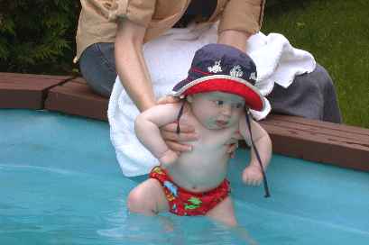 ... ooohhh, it's cold... and wet...