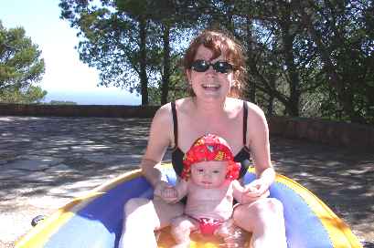 Welcome to Spain! My first bath - not yet in the Mediterranean, I need to get accustomed first.