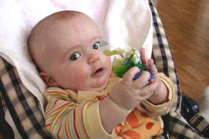 Wow... this little plastic bag is so much fun... I just love to crunch it together!