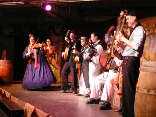 Shel's Solo for "Jack Was Every Inch a Sailor" with Paddy West School of Seamanship at Mad Sal's Dockside Ale House. (Dickens 2007 Photo Credit: David