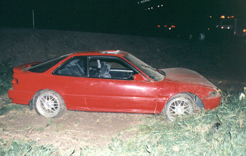 hakcrash4.jpg (123640 bytes)