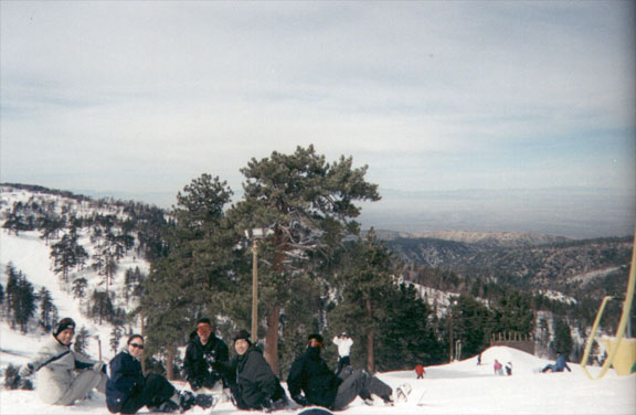 snowgroup3.jpg (46430 bytes)