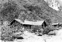 ORIGINAL PHANTOM RANCH LODGE BUILDING AFTER CONSTRUCTION.   - CIRCA 1922. SANTA FE RR. 