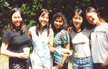 taken at the annual ssa bbq. before i got stung by that damn bee. from left: me, lynn, priya, yufen and debbie. in front: mr cheesecake and mr brownie