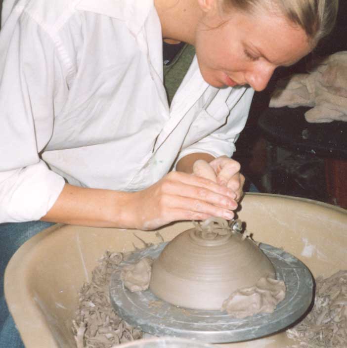 Student on the Pottery course