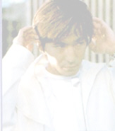 komuro1.jpg (11238 bytes)
