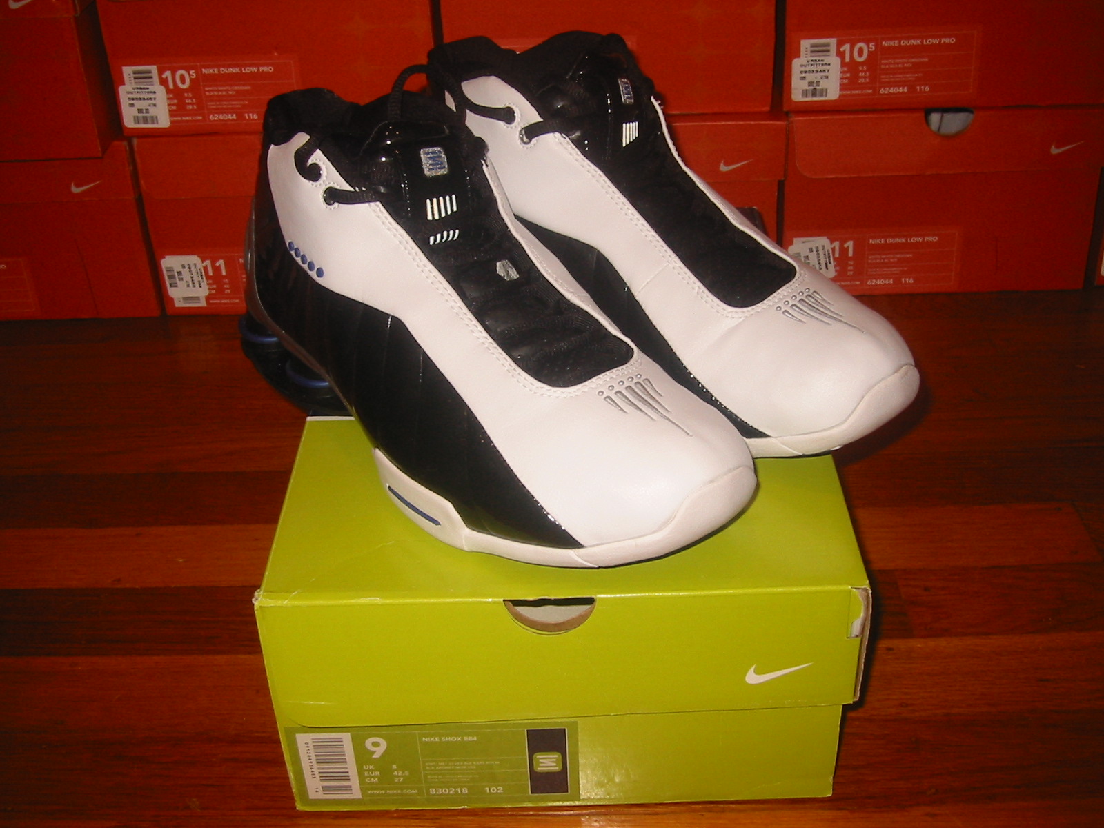 hibbett sports nike shox