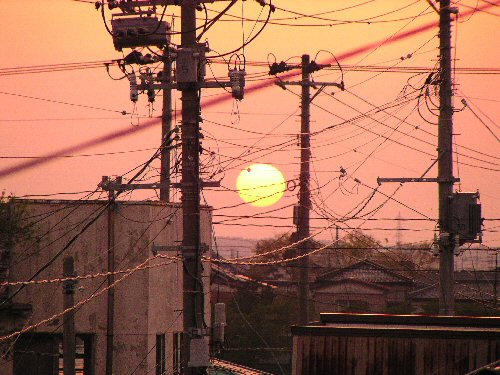 We frequently get beautiful sunsets over the Japan Sea. This picture was taken in Amarume.