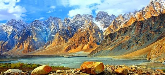 Passu Cones: 