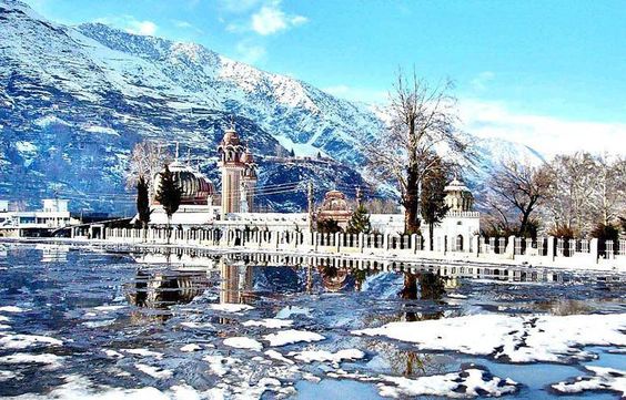 chitral - Shahi Mosque Pakistan: 