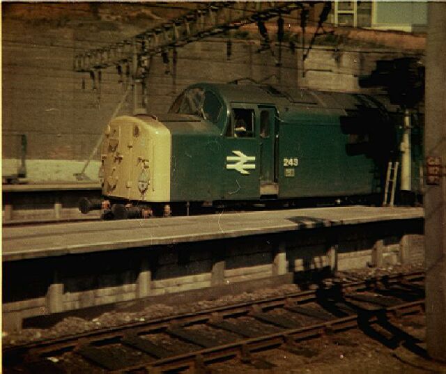EE4 BR Class 40