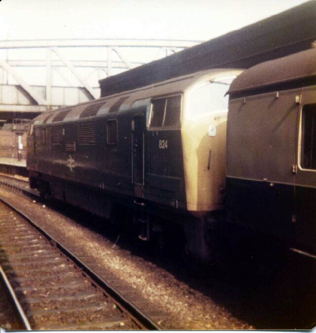 824 at Paddington, 09 September 1972. (The site owner)