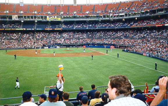 BASEBALL.jpg (64492 bytes)