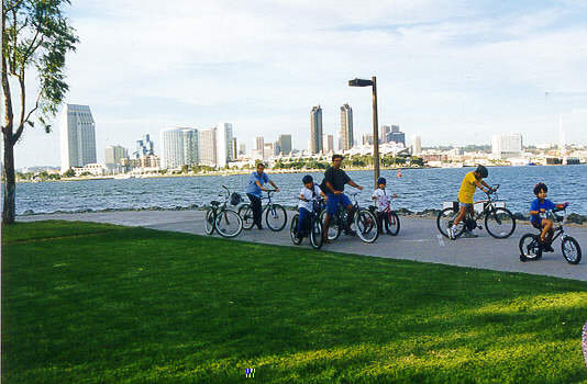 BIKETOUR.jpg (39579 bytes)