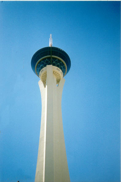 STRATO.jpg (23915 bytes)