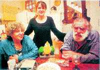 can y�cel ve ailesi