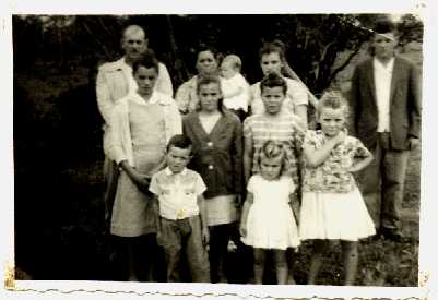 elmiro_maria_filhos.jpg (15412 bytes)