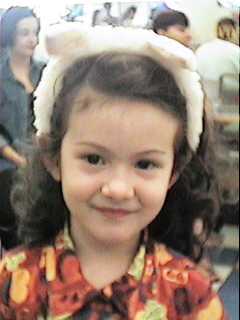 larissa.jpg (9655 bytes)