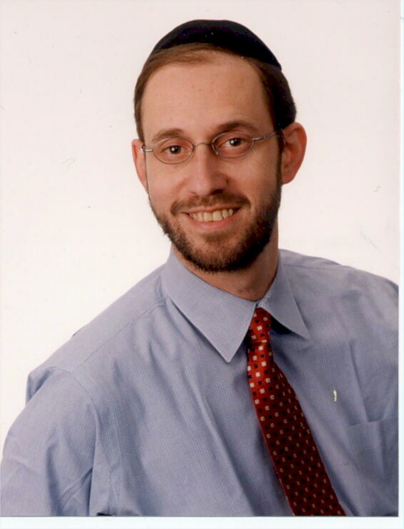 simchaportrait.jpg (63651 bytes)