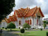 06_2-26_Bangkok_temple_2.jpg (85226 bytes)