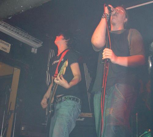 Live @ Snooty Fox Wakefield 09/08/2004