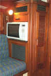 boatac.jpg (46011 bytes)
