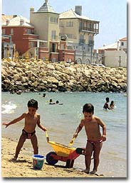 learning spanish between beaches