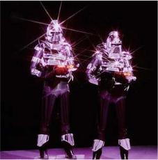 2 Cylon centurions