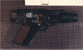 pistol1.jpg (8927 bytes)