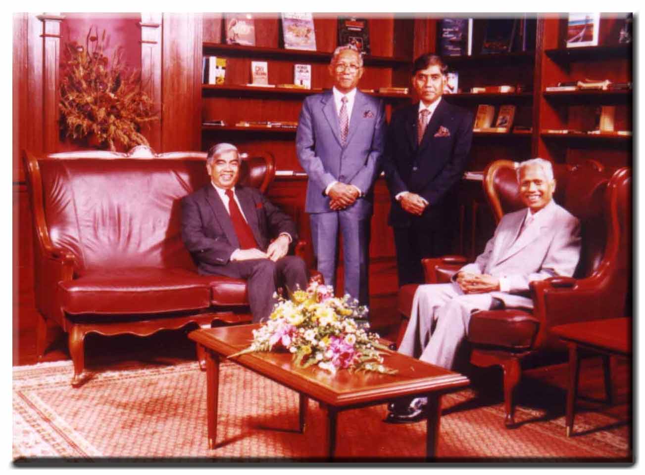 From left :
Tunku Datuk  Adnan Tunku Besar Burhanuddin
Raja Azman Ahmad
Raja Aznin Ahmad
Raja Tan Sri Dato' Seri Aznam Ahmad