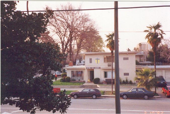 house.jpg (67382 bytes)