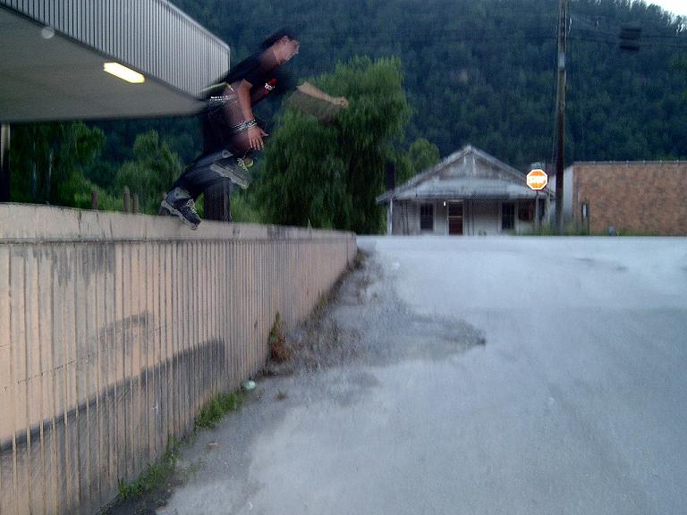 Jonathan&nbsp;Bentley&nbsp;Jumps&nbsp;HUGH&nbsp;Drop&nbsp;At&nbsp;Elkhorn