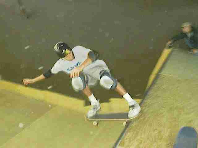 [Rick Fulford, noseslide to fakie @ rampage]