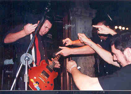 Gutsy Plays people heil!