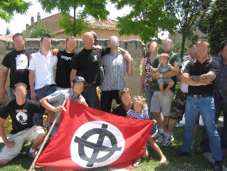 Acto-Homenaje al Cid 2006, miembros de SkinHeads Burgos presentes