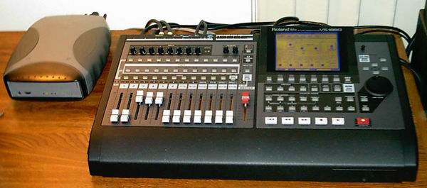Roland VS-1880 w/CD Burner
