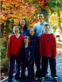 Karen_family_fall_2001.JPG (1502597 bytes)