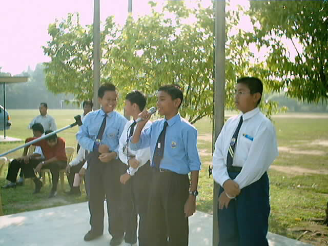 persembahan bertenaga drpd murid th6 wira