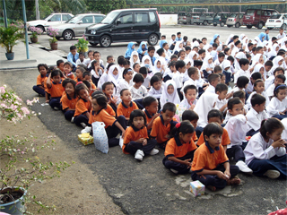 Kelas pra sekolah (uniform oren)
