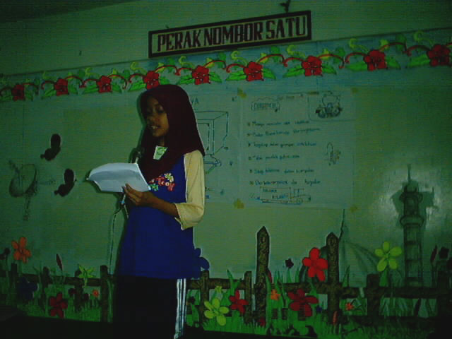 sesi persembahan - adik madihah (th5) 